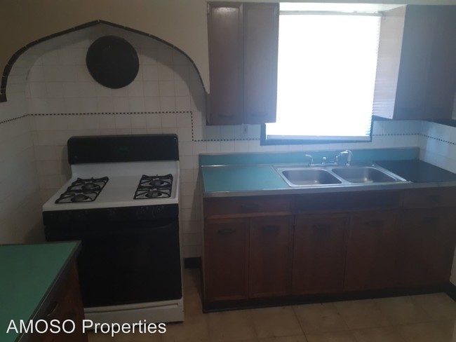 Foto del edificio - 3 br, 1 bath House - 5670 Lucas & Hunt Rd