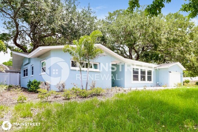 Building Photo - 3945 Harbor Hills Dr