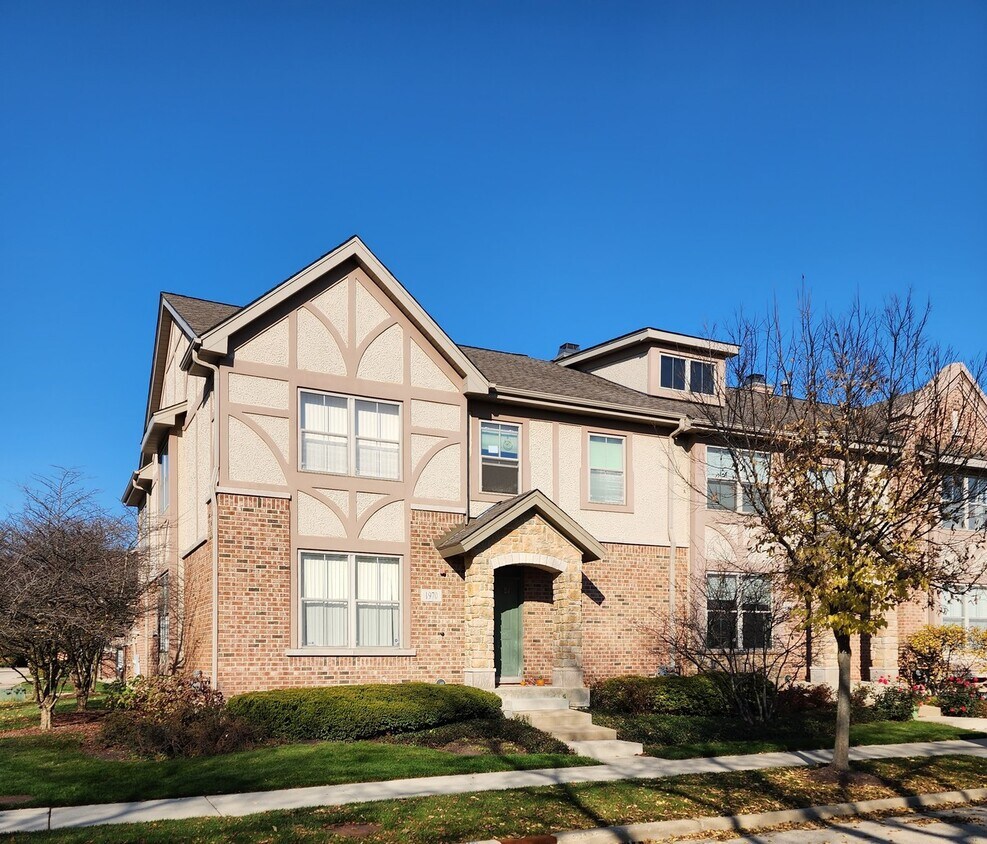 1970 Beaumont Pl, Northbrook, IL 60062 Townhome Rentals in Northbrook