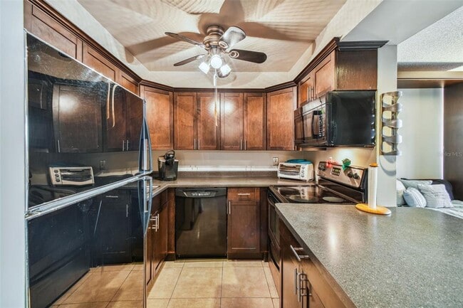 Building Photo - 255 Dolphin Point