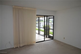 Building Photo - 4009 SE 11th Pl