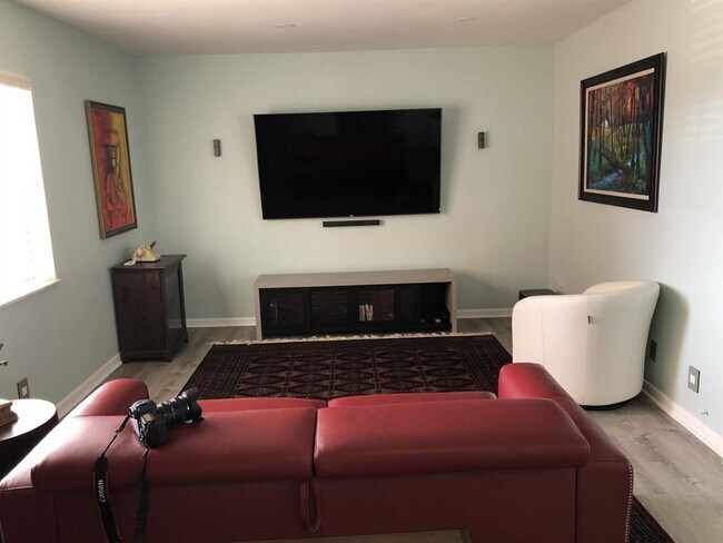 Foto del edificio - 601 SE 5th Ct