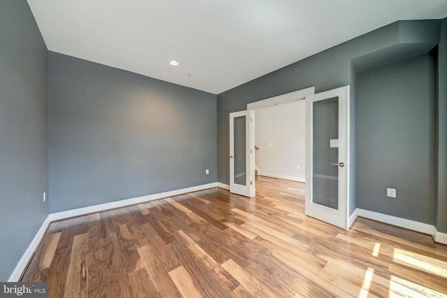 Building Photo - 42398 Willow Creek Way