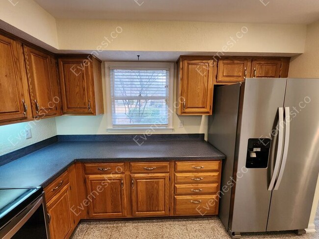 Building Photo - 1812 Rockridge Pl NE