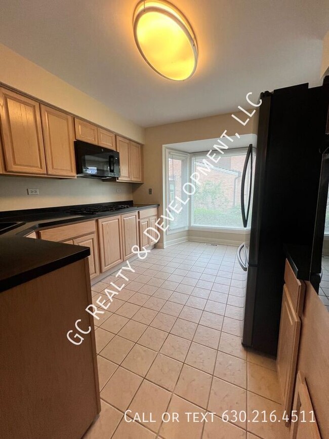 Building Photo - 2S772 Jamestown Trail-