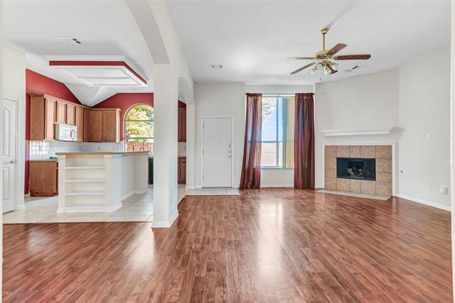 Foto del edificio - 3356 Woodberry Ln