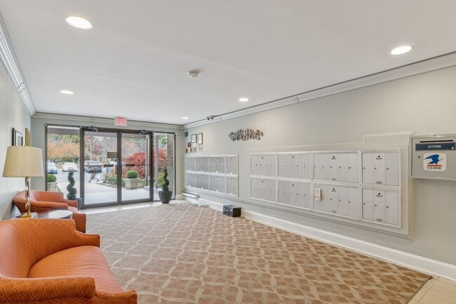 Photo - SPACIOUS Bright UNIT. Apartment