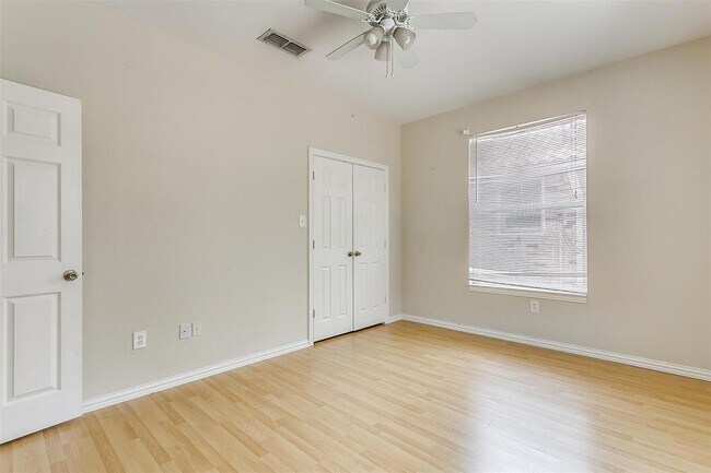Building Photo - 3224 S University Dr