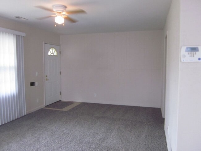 Building Photo - 4319 Standish Dr