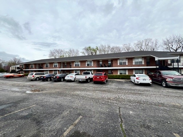 Photo - 417 N Pleasant St Apartment