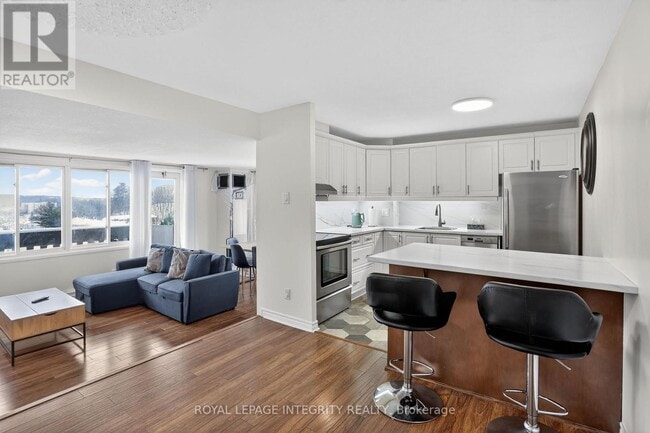 Photo du bâtiment - 1599 Lassiter Ter