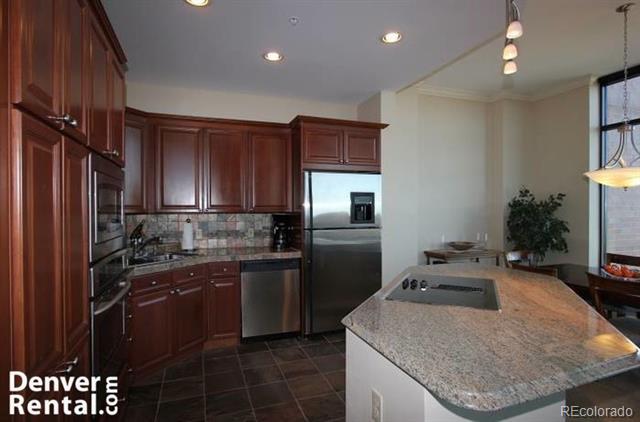 Foto del edificio - 8100 E Union Ave