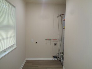 Building Photo - 510 Massey Tompkins Rd