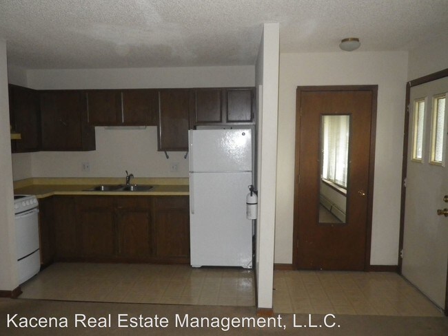Building Photo - 203 River St