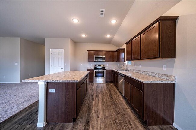 Foto del edificio - 820 Braidburn Rd