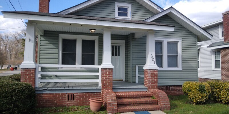 Foto principal - 321 N. Hughes Blvd