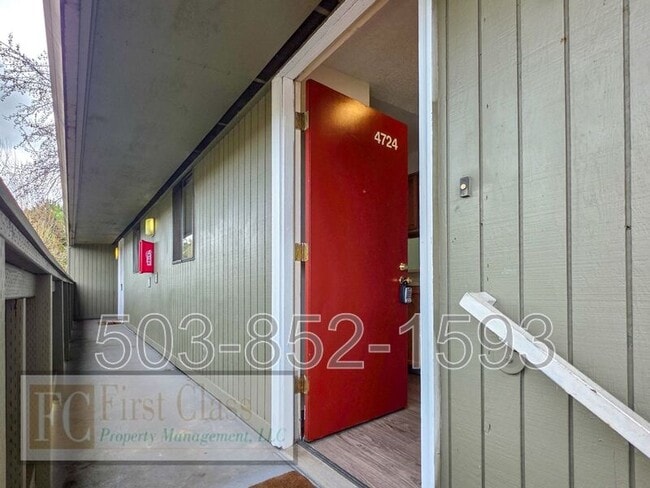 Foto del edificio - 4724 SW Murray Blvd