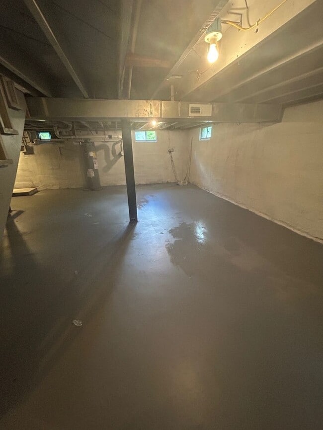 Foto del edificio - For Lease