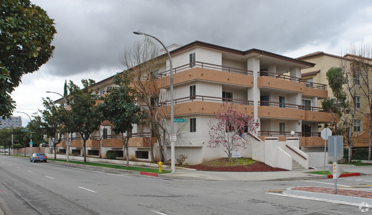 290 N Madison Ave. - 290 N Madison Ave