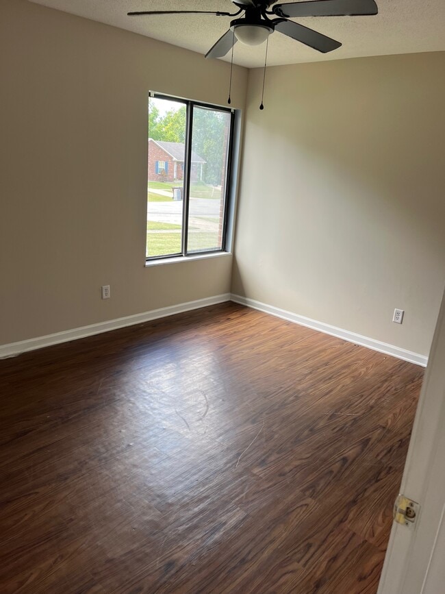 Building Photo - 1709 Cliff Ridge Ct