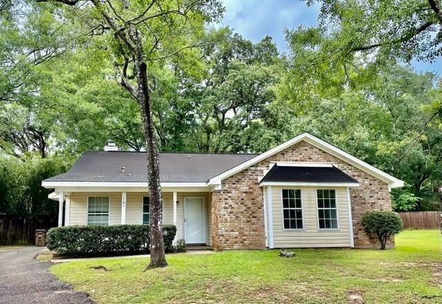 Foto principal - 1701 Aspen Wood Ct