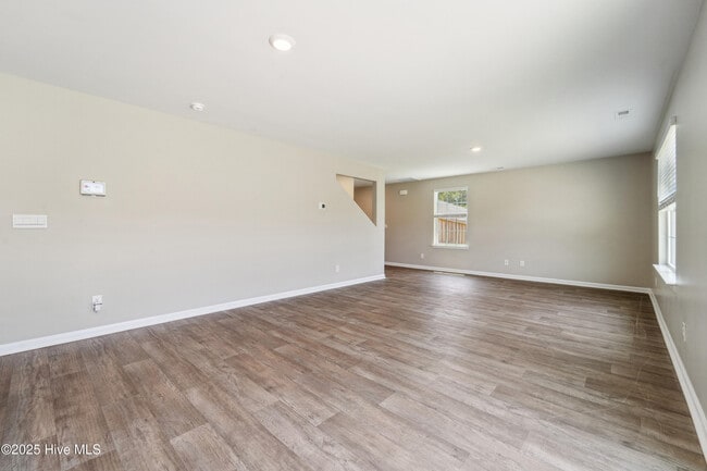 Building Photo - 1140 Carteret Mnr Dr
