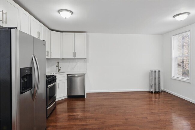 Foto del edificio - 725 Taylor Ave