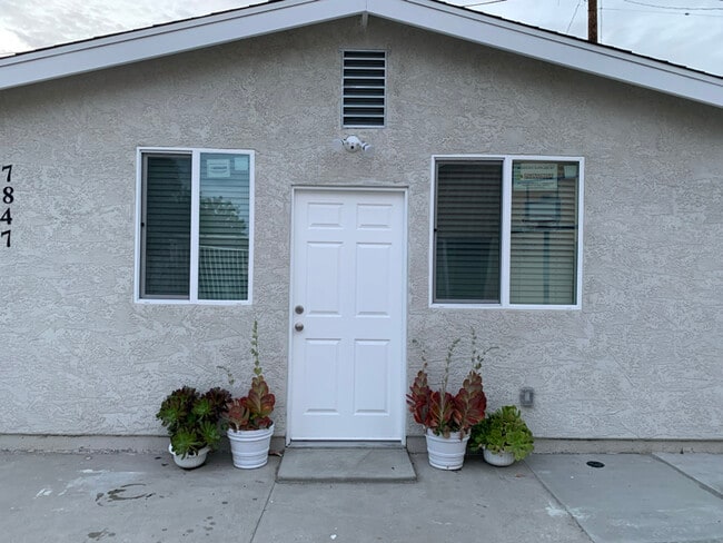 Photo - 7847 Beck Ave (Los Angeles, CA) House