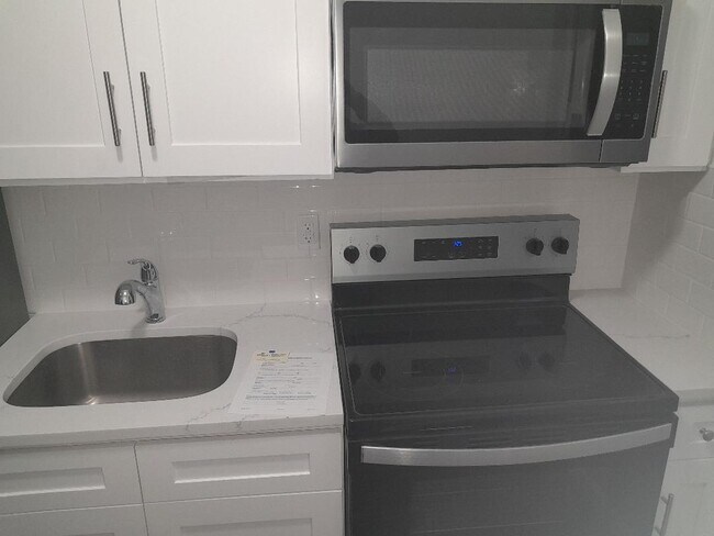 Foto del edificio - 4263 Layton St