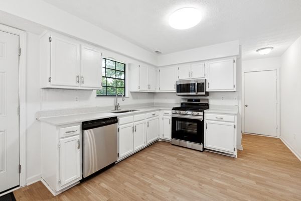 Foto del edificio - 476 Brookfield Way