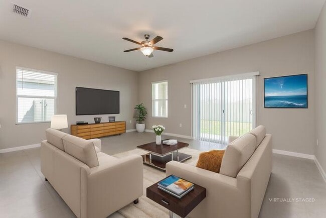 Foto del edificio - 2732 Granville Dr