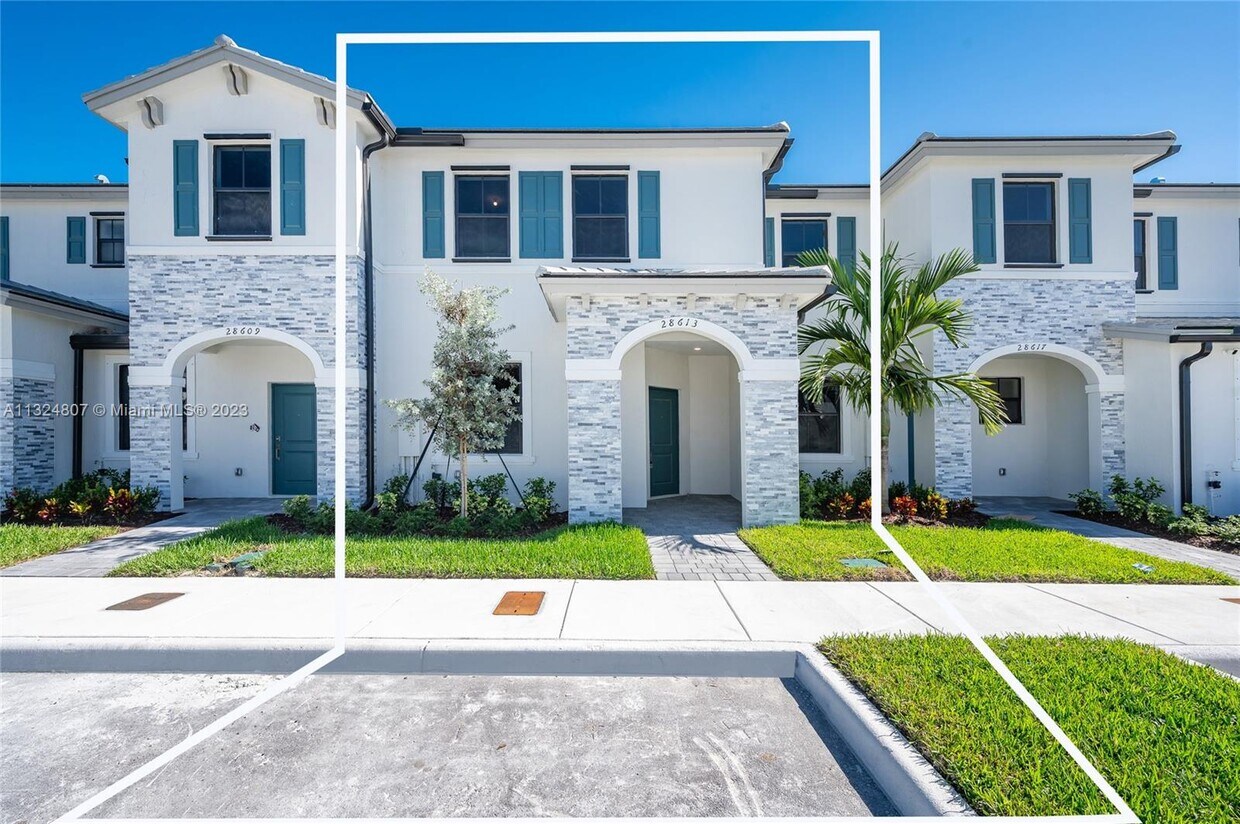 28613 SW 132nd Ct, Homestead, FL 33033 Townhome Rentals in Homestead