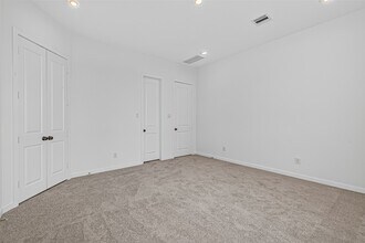 Building Photo - 11119 Poplar Tree Dr