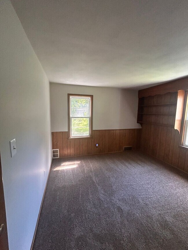 Foto del edificio - 4609 Standish Dr