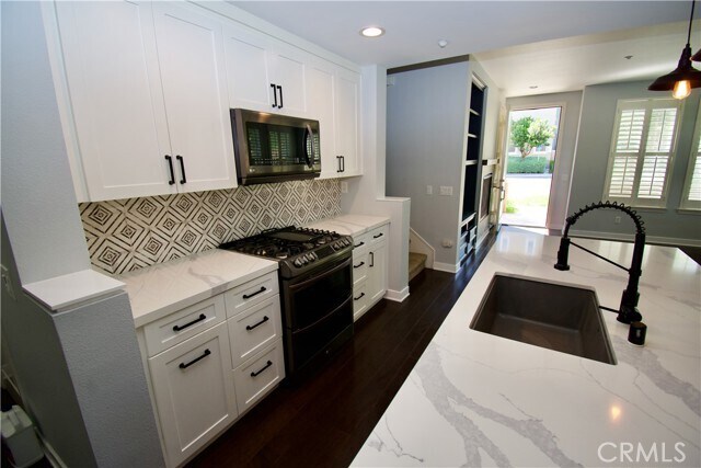 Building Photo - 77 Brownstone Way