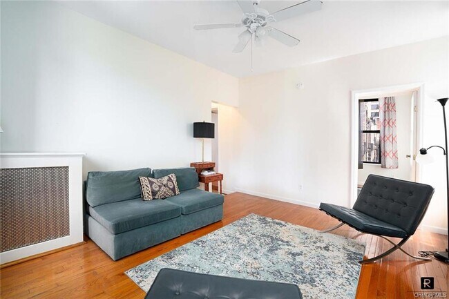 Foto del edificio - 401 E 82nd St