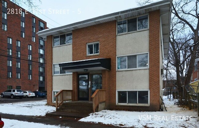 Building Photo - **Move In Special!** Spacious 2-Bedroom Up...