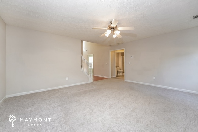 Building Photo - 49 Windcrest Dr