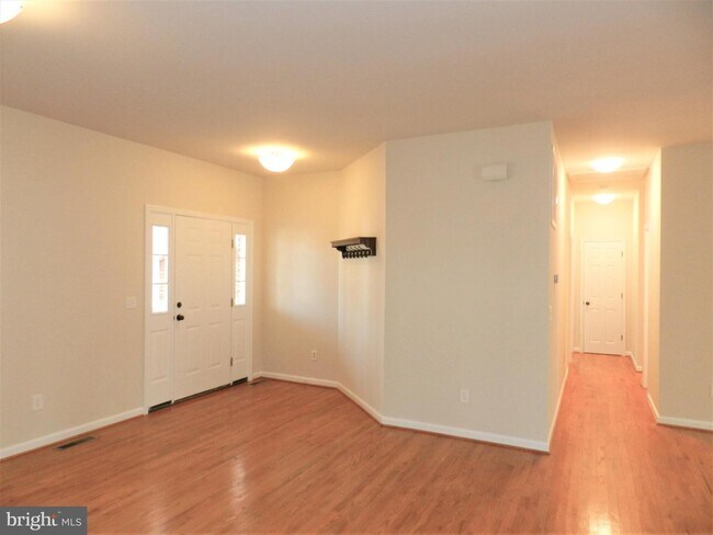 Building Photo - 204 Antietam Dr