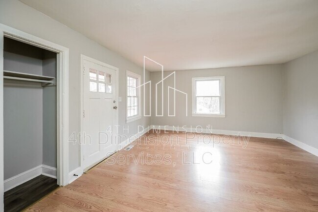 Foto del edificio - 2400 Ivy Ave