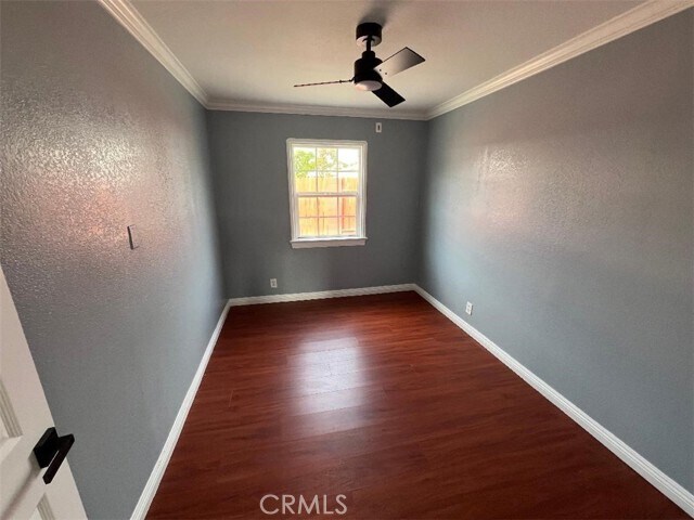 Foto del edificio - 2144 E Poppy St