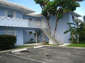 Building Photo - 7550 SW 82nd St
