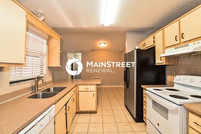 Building Photo - 3 Bedroom Pet-Friendly Home in Cocoa, FL with Main Street Renewal