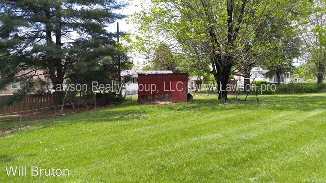 Building Photo - 5750 Halcun Dr