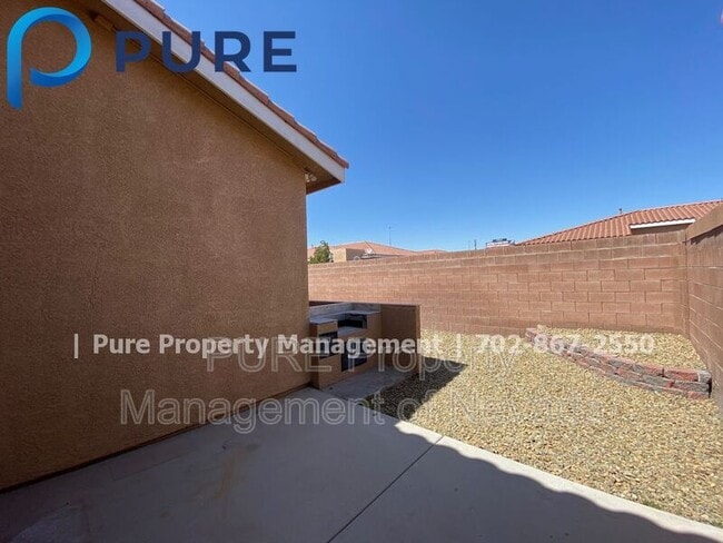 Building Photo - 2854 W Agate Ave