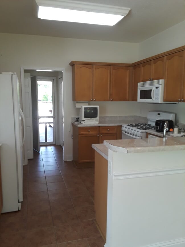 Foto del edificio - 2560 Rosehill Cir