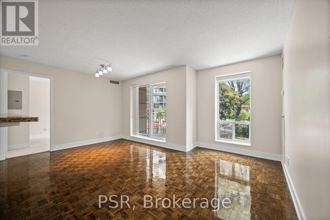 Building Photo - 515 Rosewell Ave
