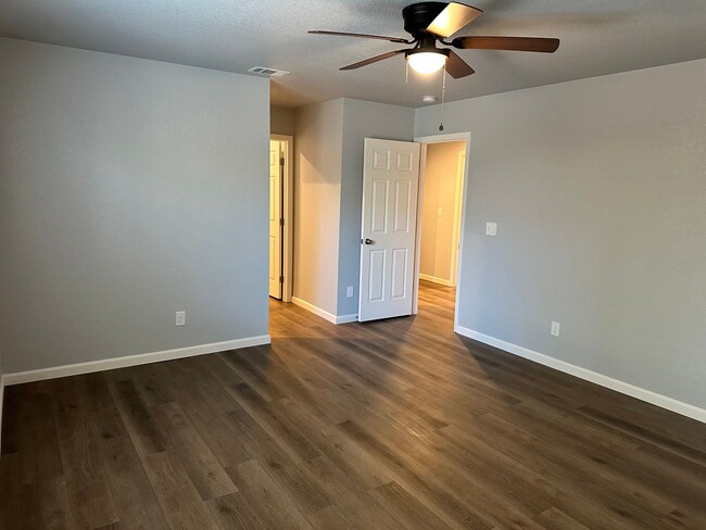 Building Photo - Newly Built 2 Bed/2 Bath Home Near Downtow...