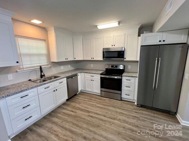 Building Photo - 3138 Heathstead Place