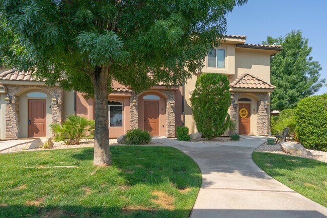 Foto del edificio - Upgraded 3 Bedroom Townhome in Desirable Southgate Community